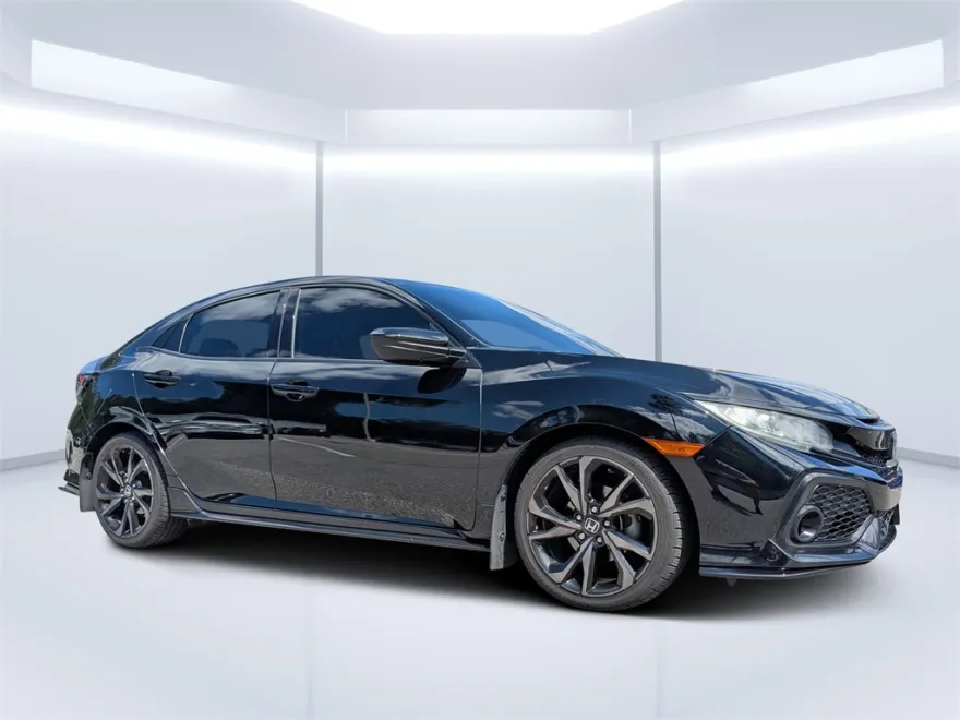 2018 Honda Civic Sport photo 1