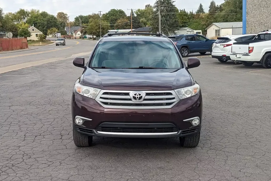 2011 Toyota Highlander Base photo 1