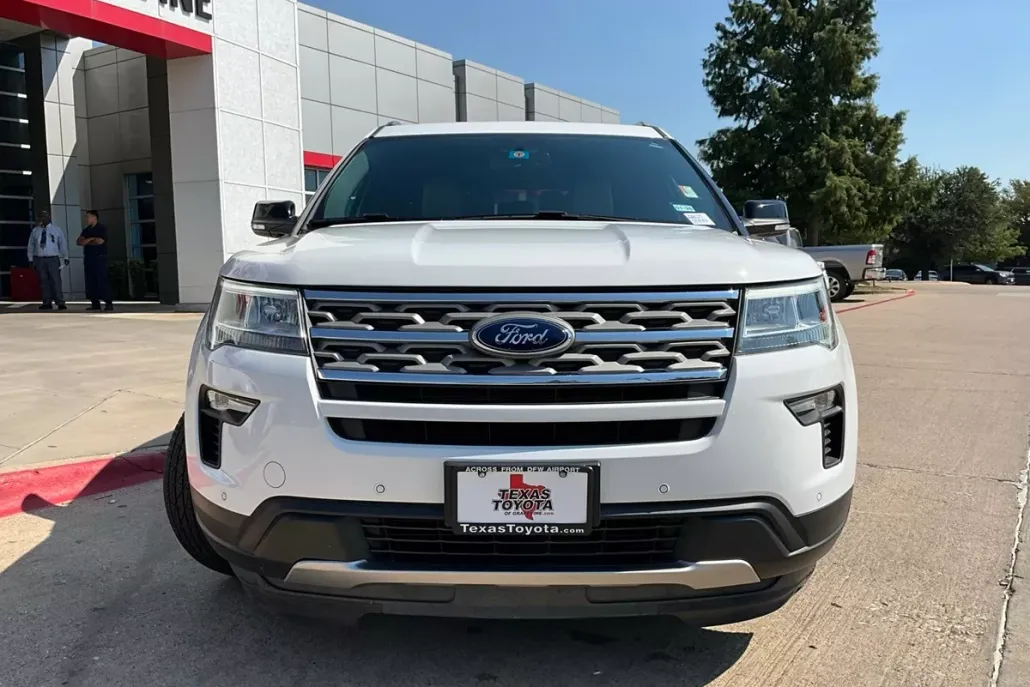 2018 Ford Explorer XLT photo 1