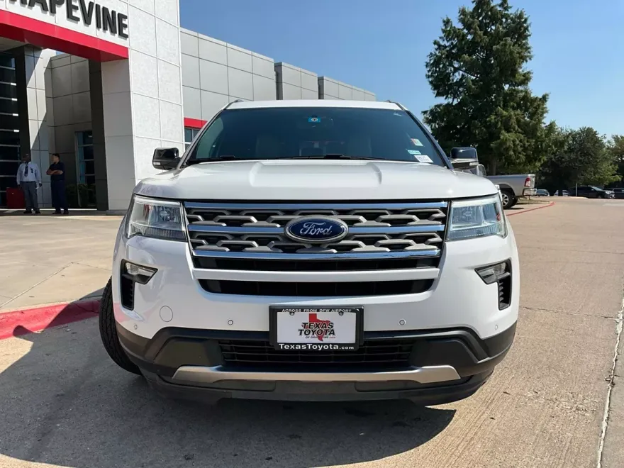 2018 Ford Explorer XLT photo 1