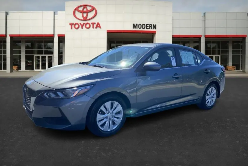 2022 Nissan Sentra S photo 1