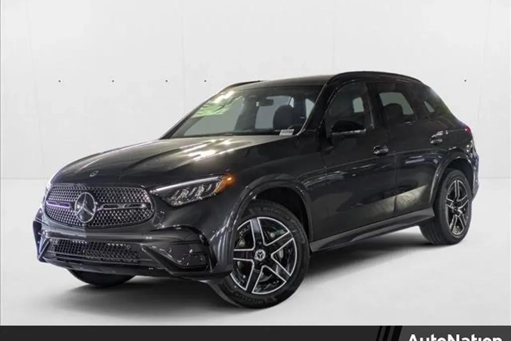 2025 Mercedes Benz GLC 300 AMG photo 1