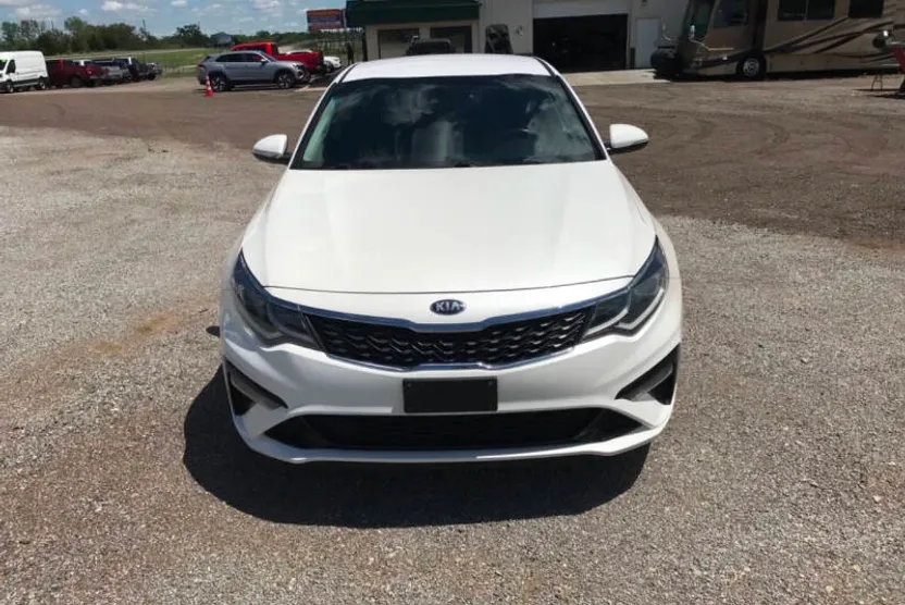 2020 Kia Optima LX SE photo 1