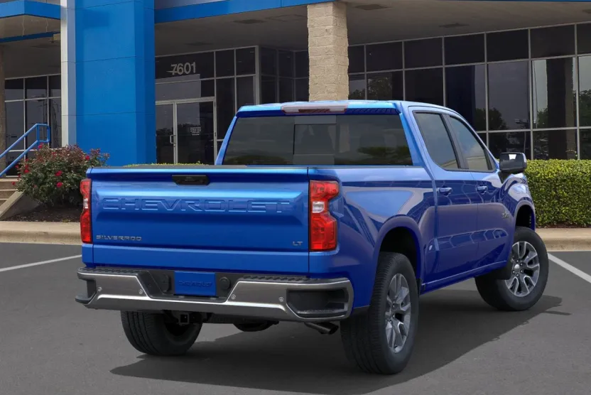 2026 Chevrolet Silverado 1500 LT photo 1