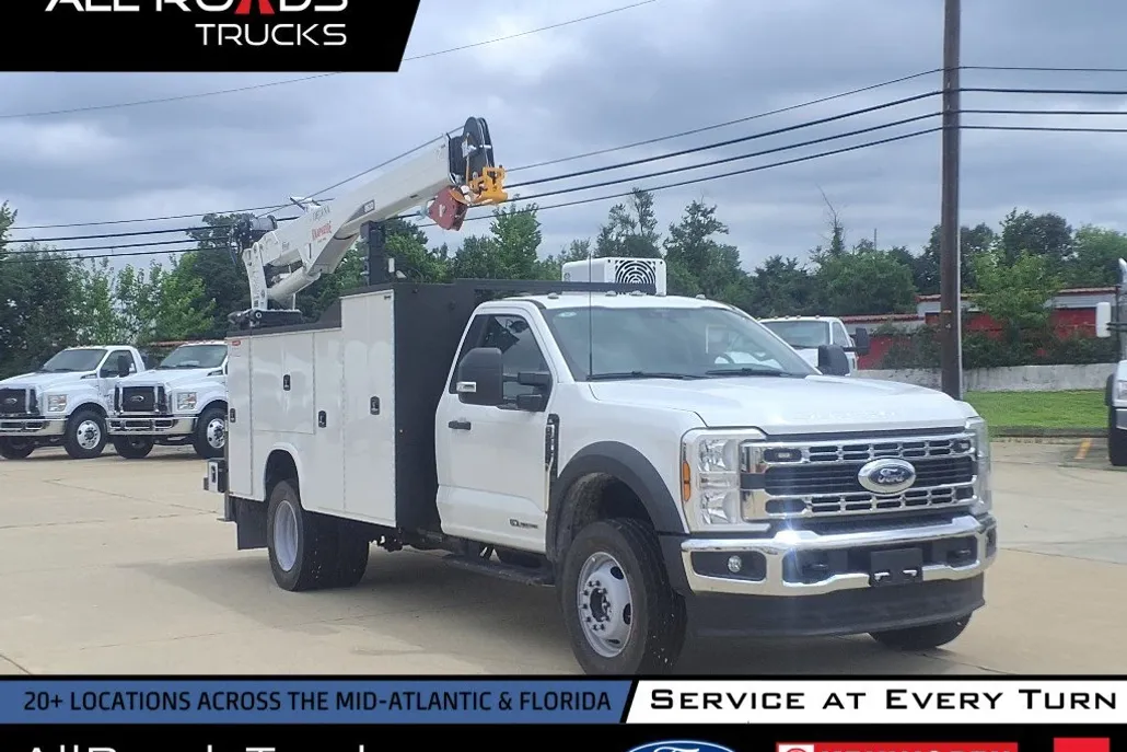 2024 Ford F-600 photo 1