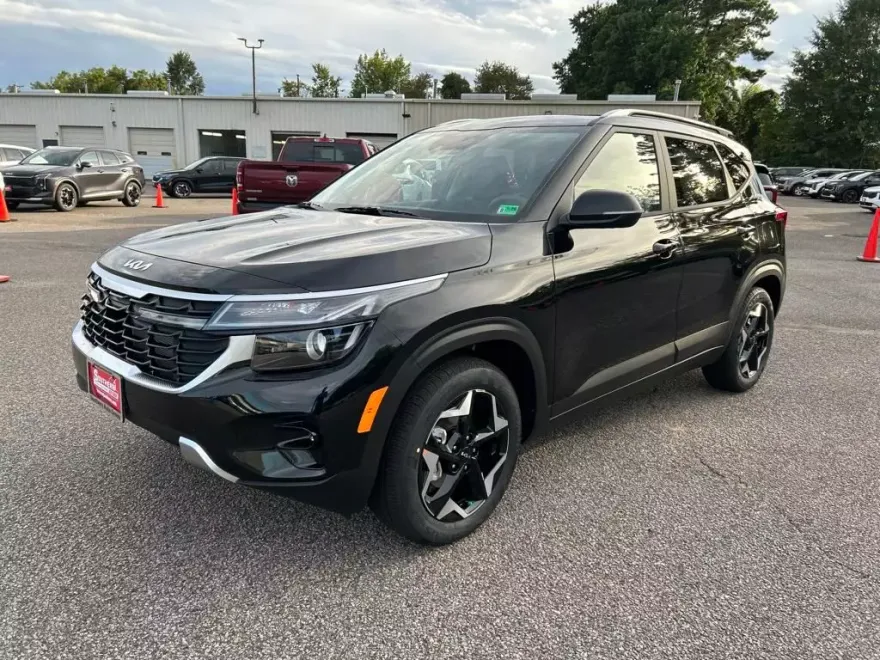 2026 Kia Seltos S photo 1