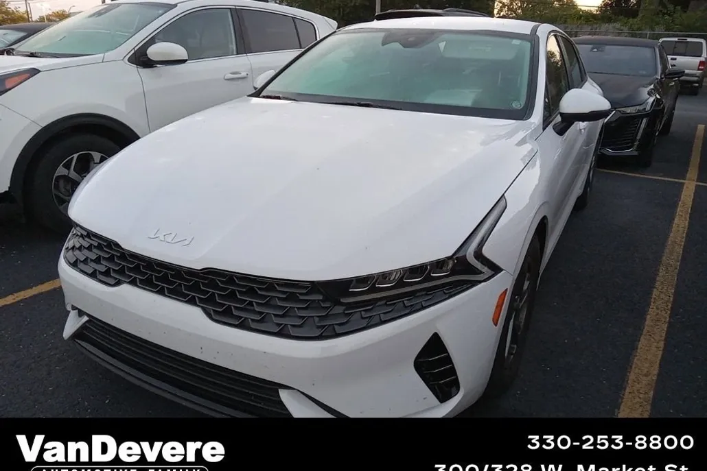 2023 Kia K4 LXS photo 1