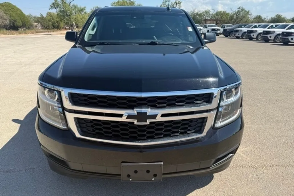 2017 Chevrolet Tahoe LS photo 1
