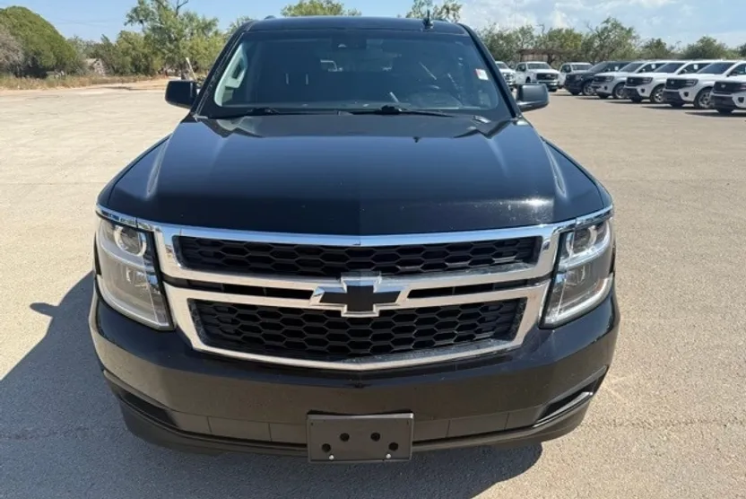 2017 Chevrolet Tahoe LS photo 1