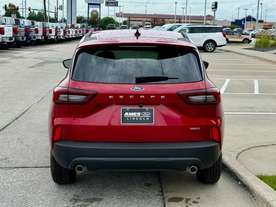2025 Ford Escape Hybrid ST-Line Select photo 1