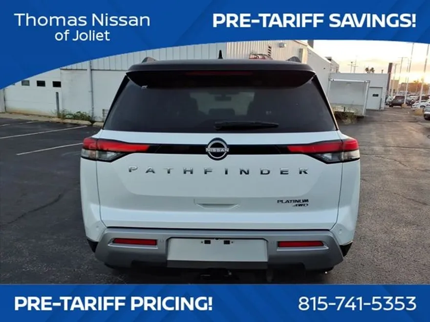 2025 Nissan Pathfinder Platinum photo 1