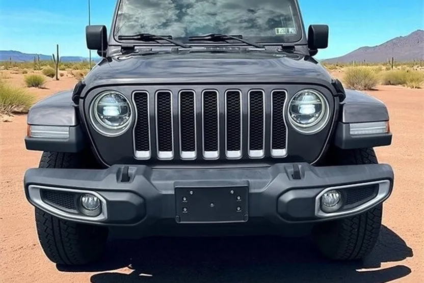 2019 Jeep Wrangler Unlimited Sahara photo 1