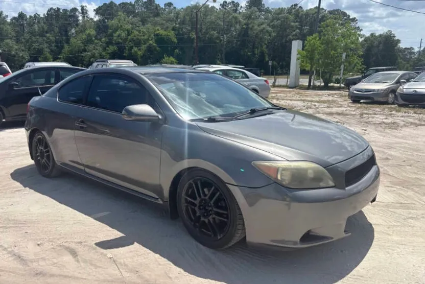 2005 Scion tC photo 1