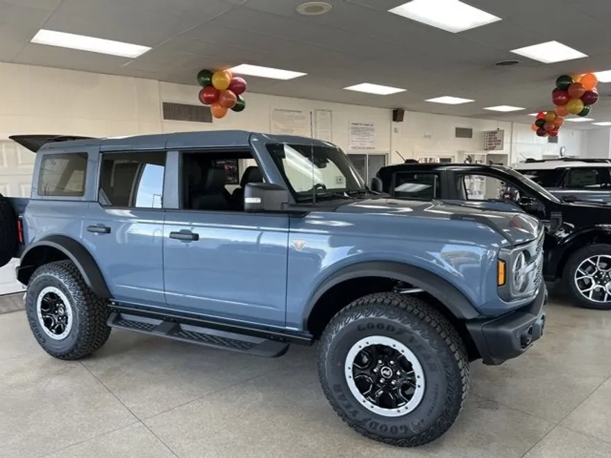 2025 Ford Bronco Badlands photo 1