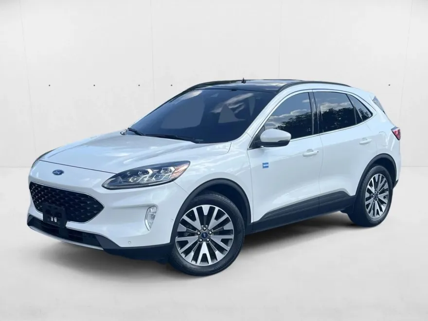 2020 Ford Escape Titanium photo 1