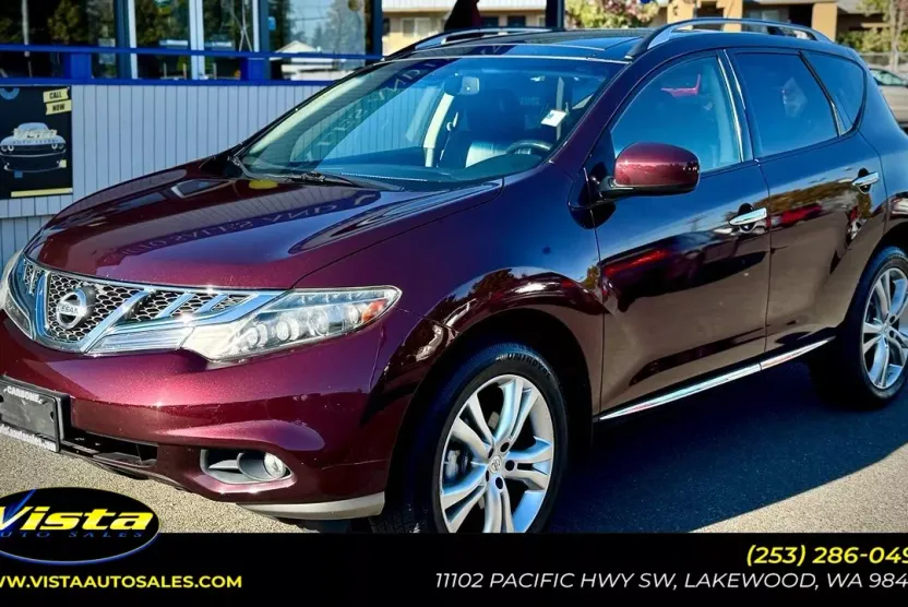 2013 Nissan Murano LE photo 1