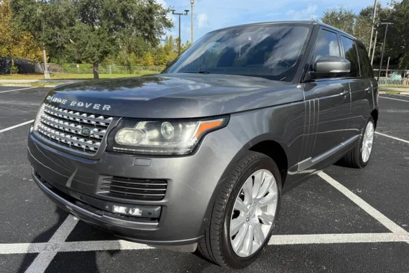 2015 Land Rover Range Rover SuperCharged HSE photo 1