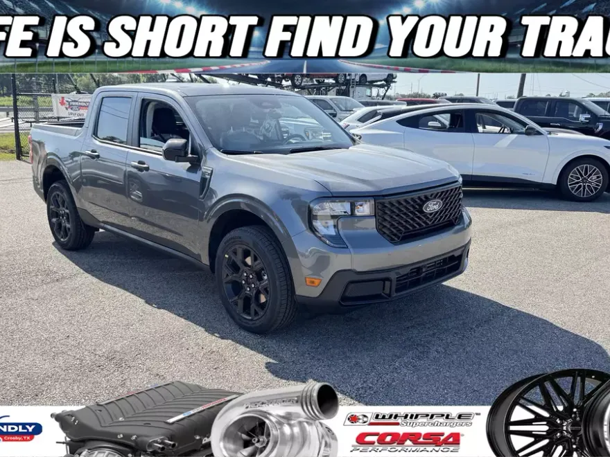 2025 Ford Maverick XLT photo 1
