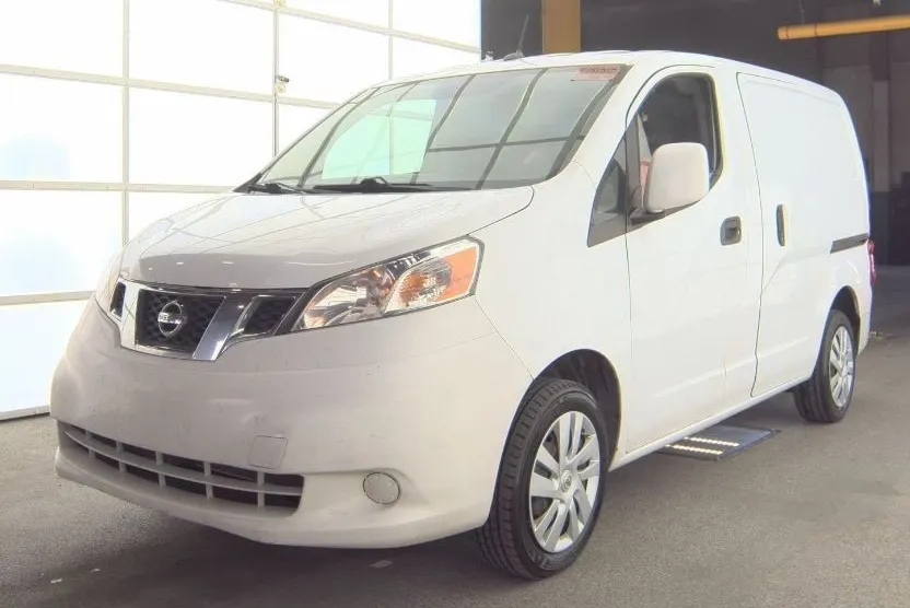 2020 Nissan NV200 SV photo 1