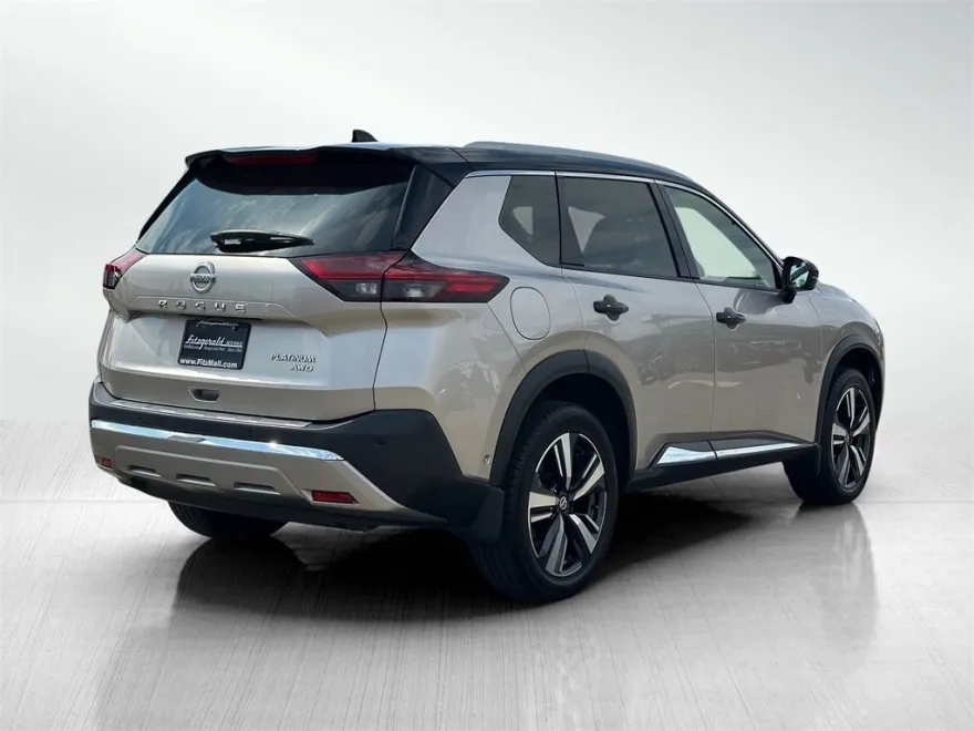2021 Nissan Rogue Platinum photo 1