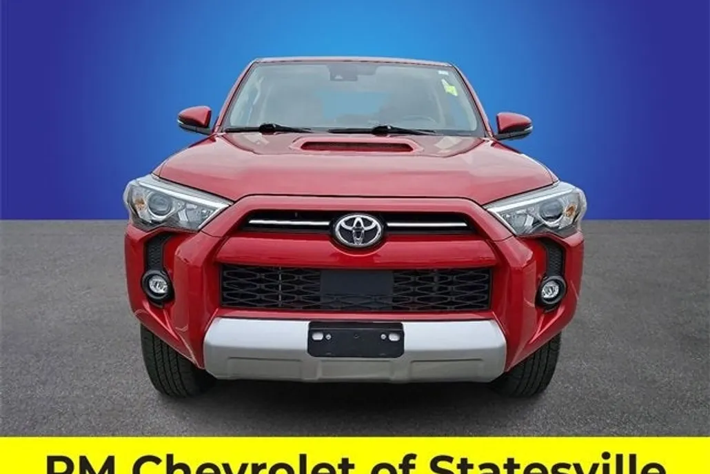 2024 Toyota 4Runner TRD Off-Road Premium photo 1