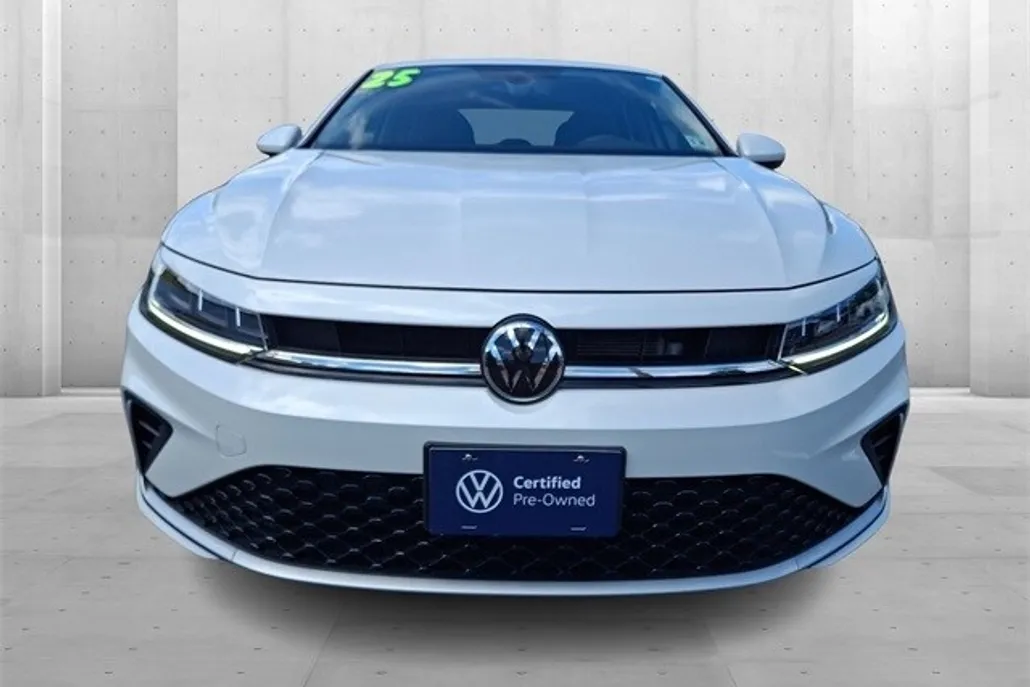 2025 Volkswagen Jetta 1.5T SE photo 1