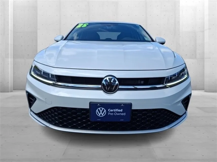 2025 Volkswagen Jetta 1.5T SE photo 1