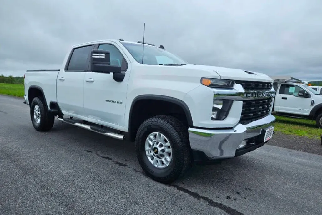 2022 Chevrolet Silverado 2500HD LT photo 1