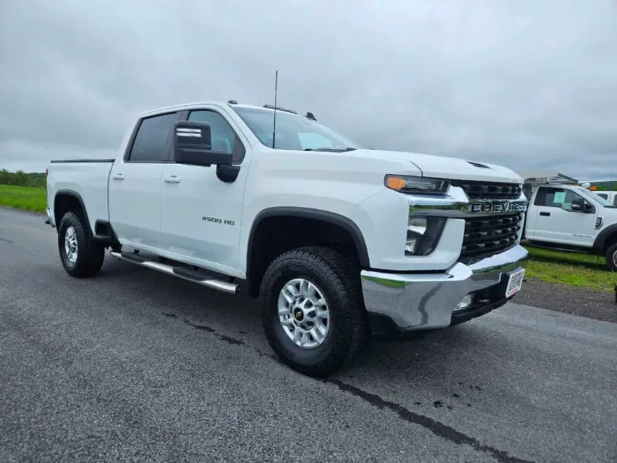 2022 Chevrolet Silverado 2500HD LT photo 1