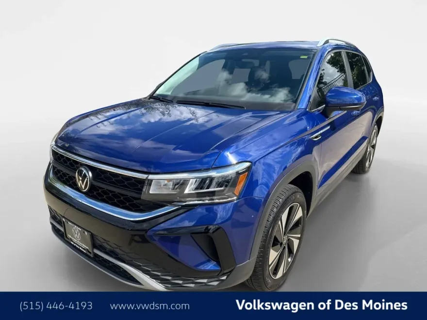 2024 Volkswagen Taos SE photo 1