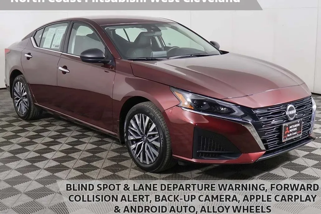 2024 Nissan Altima 2.5 SV photo 1