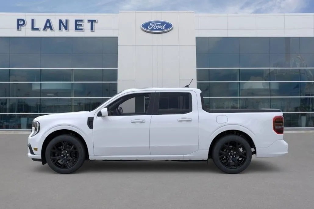 2025 Ford Maverick photo 1