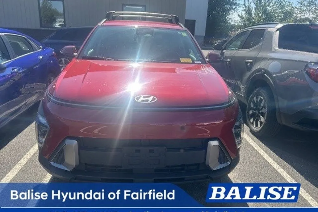 2025 Hyundai Kona SEL photo 1