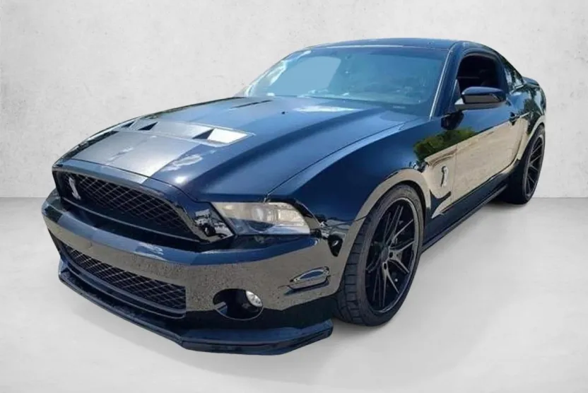 2010 Ford Mustang Shelby GT photo 1