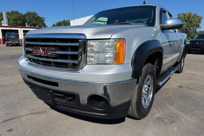 2013 Gmc Sierra 1500 SLE photo 1