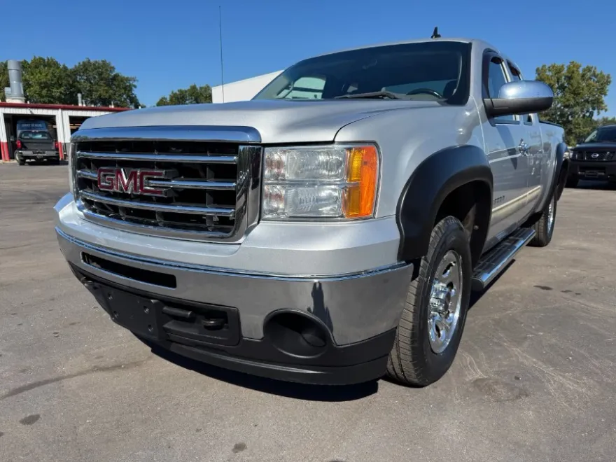 2013 Gmc Sierra 1500 SLE photo 1