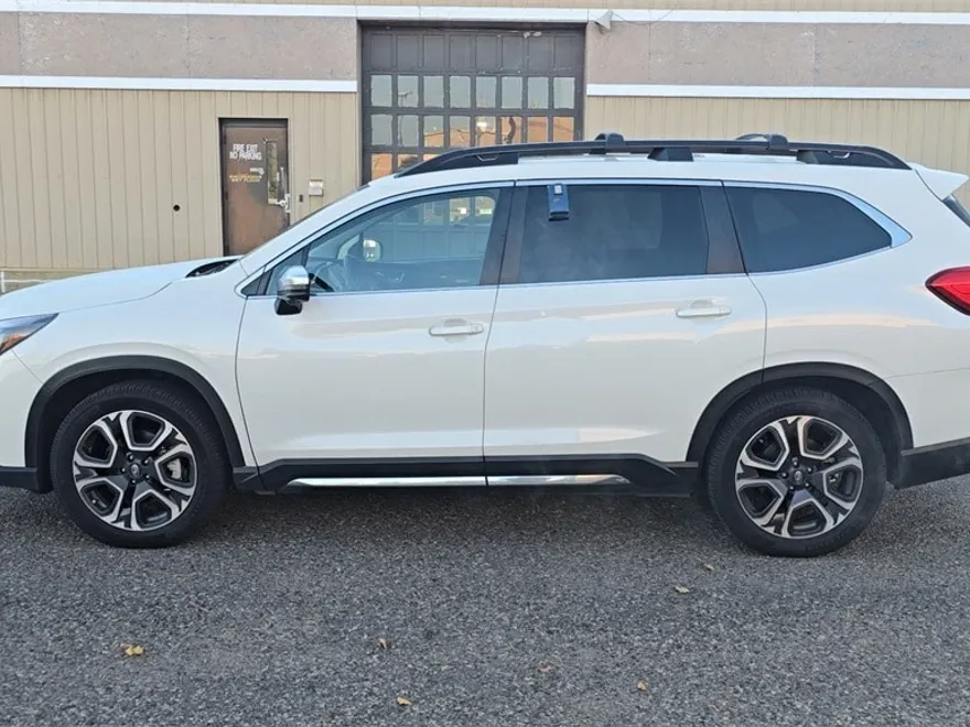 2023 Subaru Ascent Limited photo 1