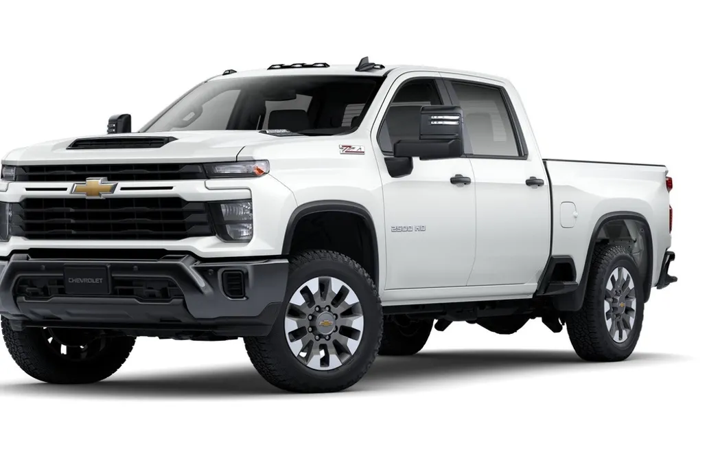 2025 Chevrolet Silverado 2500HD Custom photo 1