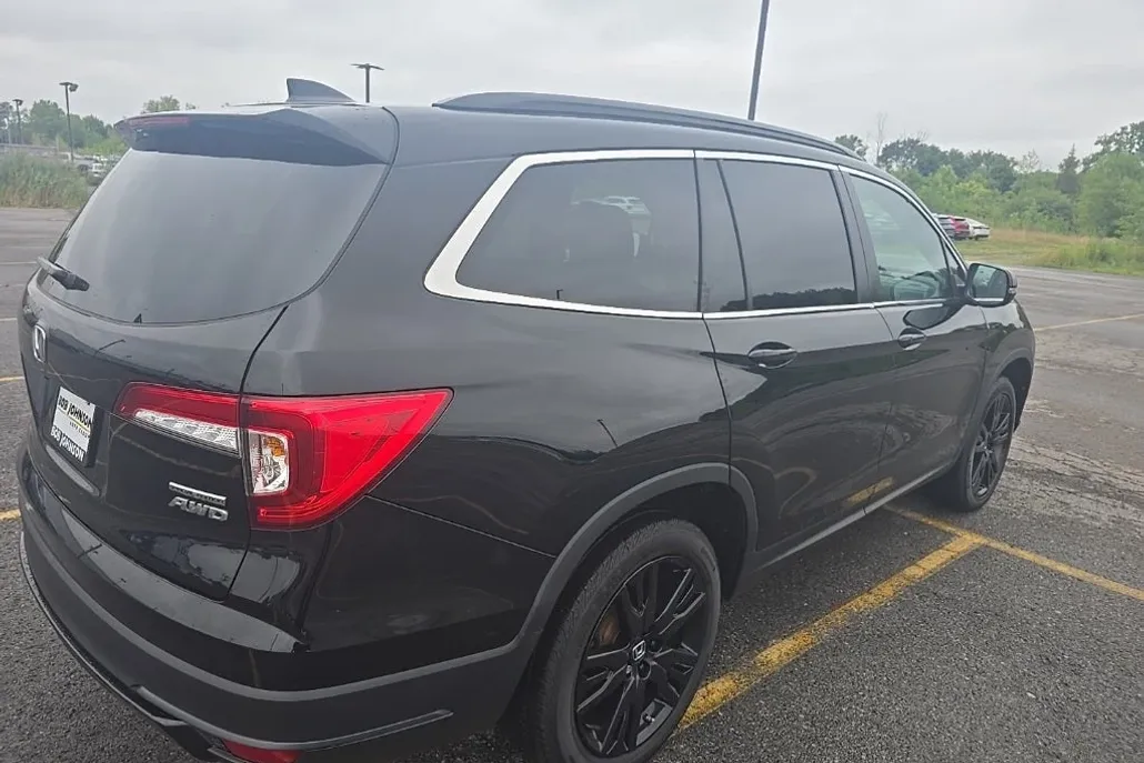 2022 Honda Pilot Special Edition photo 1