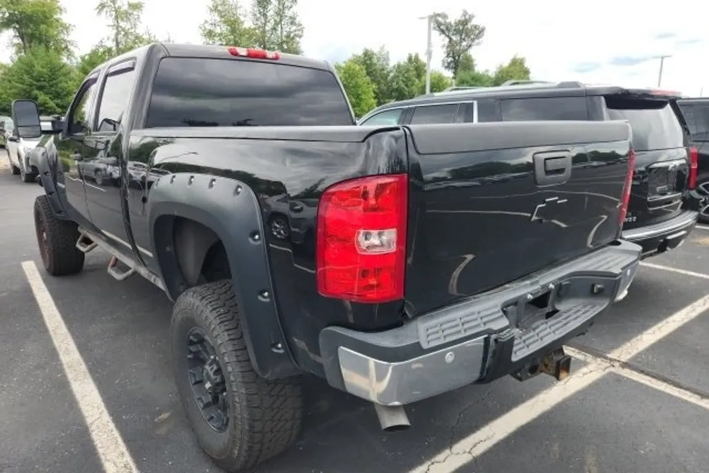 2012 Chevrolet Silverado 2500HD LT photo 1