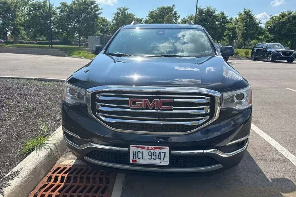 2017 Gmc Acadia SLT photo 1