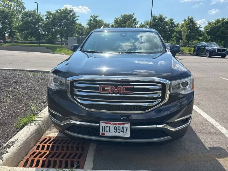 2017 Gmc Acadia SLT photo 1