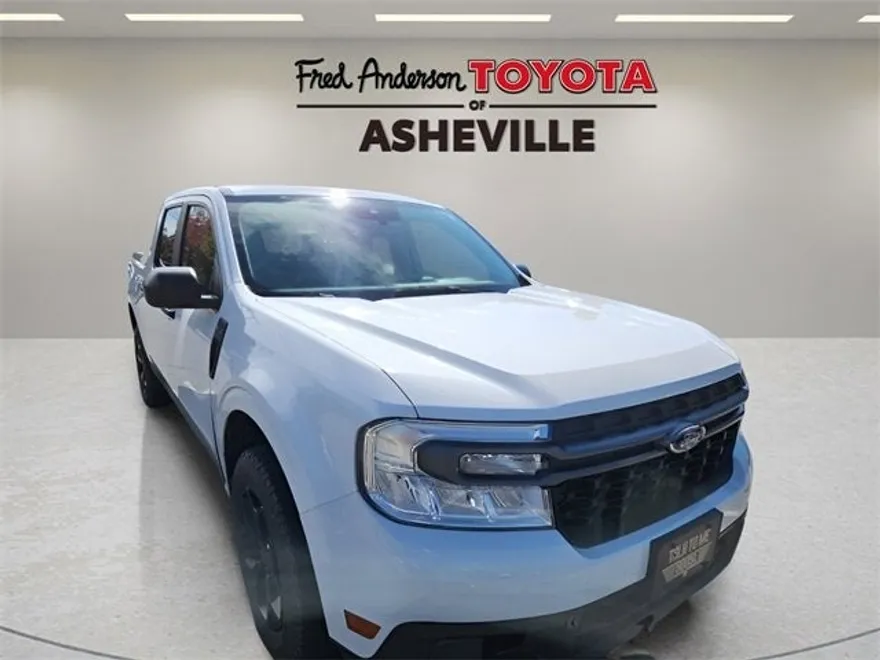 2022 Ford Maverick XLT photo 1