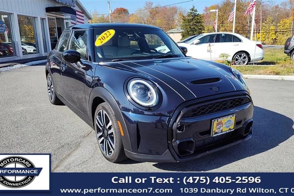 2022 Mini Cooper 4 Door Hardtop S photo 1
