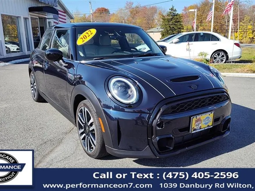2022 Mini Cooper 4 Door Hardtop S photo 1