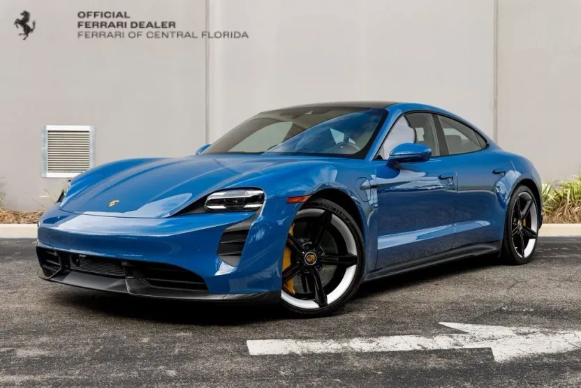 2022 Porsche Taycan Turbo S photo 1