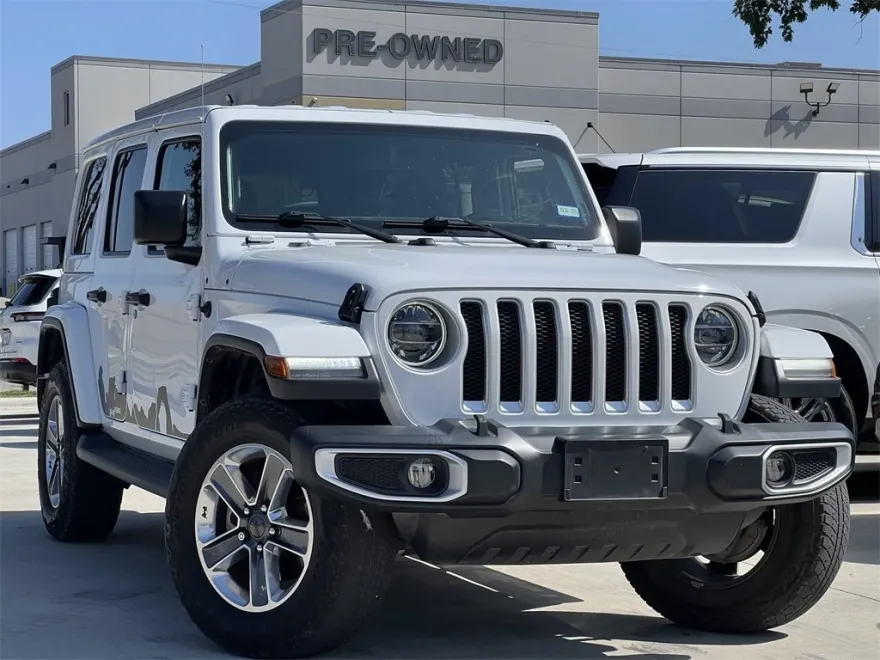 2021 Jeep Wrangler Unlimited Sahara photo 1