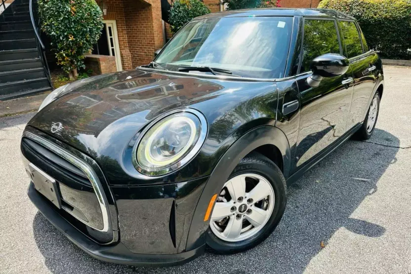2022 Mini Cooper 4 Door Hardtop photo 1