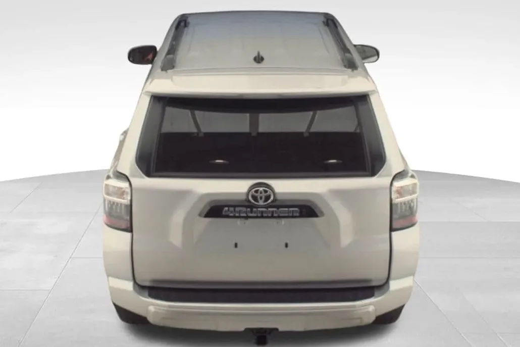 2024 Toyota 4Runner TRD photo 1