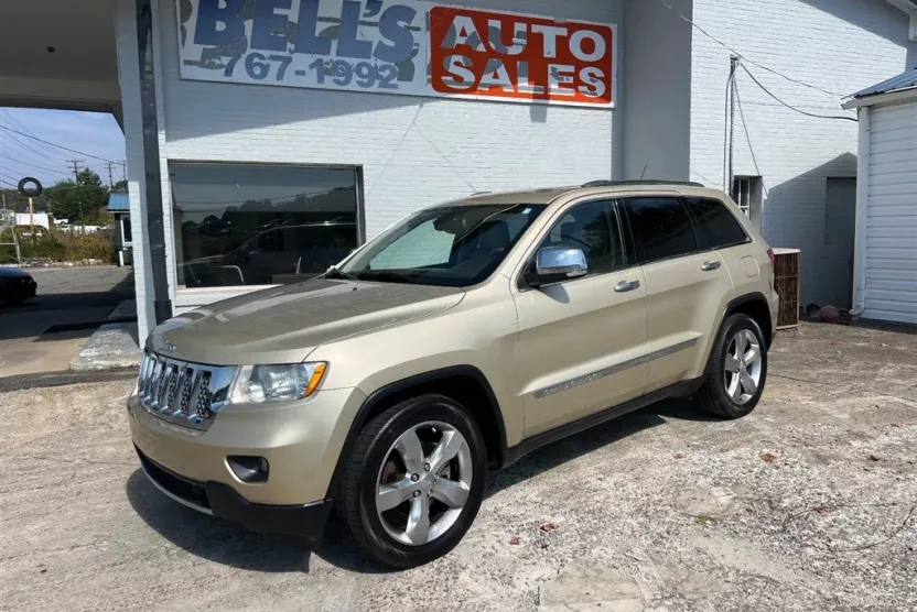 2011 Jeep Grand Cherokee Overland photo 1